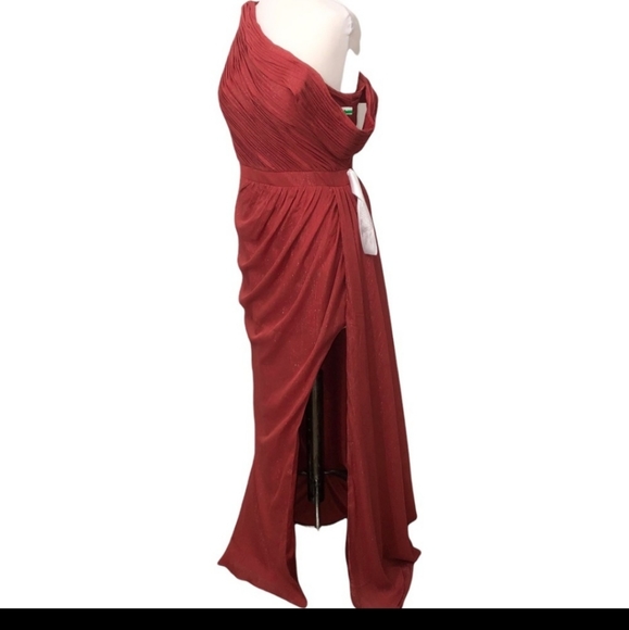 Ieena for Mac Duggal One-Shoulder Draped Gown with Thigh-Slit Crimson Red 10 - Picture 7 of 7